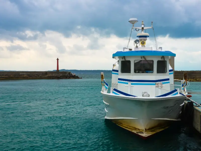 How Much Does A Fishing Boat Weigh? AquariumPub