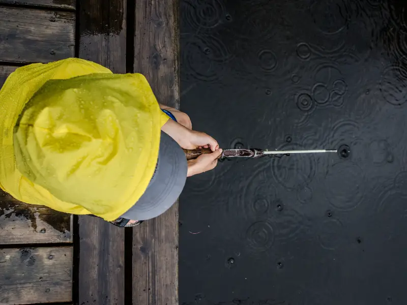 Is Fishing In The Rain Good? AquariumPub