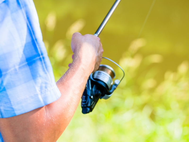 Things to Keep in Mind When Putting a Fishing Line On a Spincast Reel