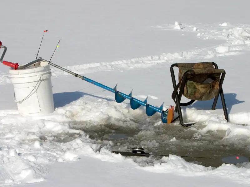 What Do You Need To Go Ice Fishing? AquariumPub